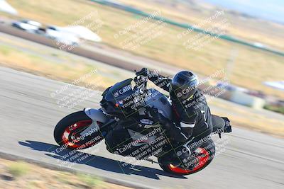 media/Oct-15-2023-TrackXperience (Sun) [[85198ff50b]]/Group 2/session 4 turn 3/